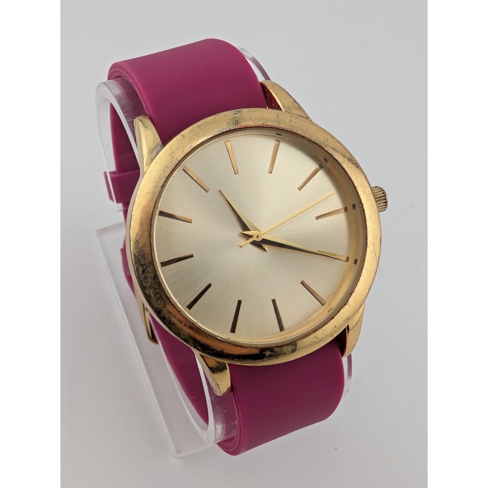 J.C.Penney Watch‎ Women 38mm Gold Case Purple Silicone Band- New Battery